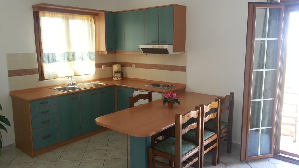 Cerigo House Apartment Kondolianika Bagian luar foto